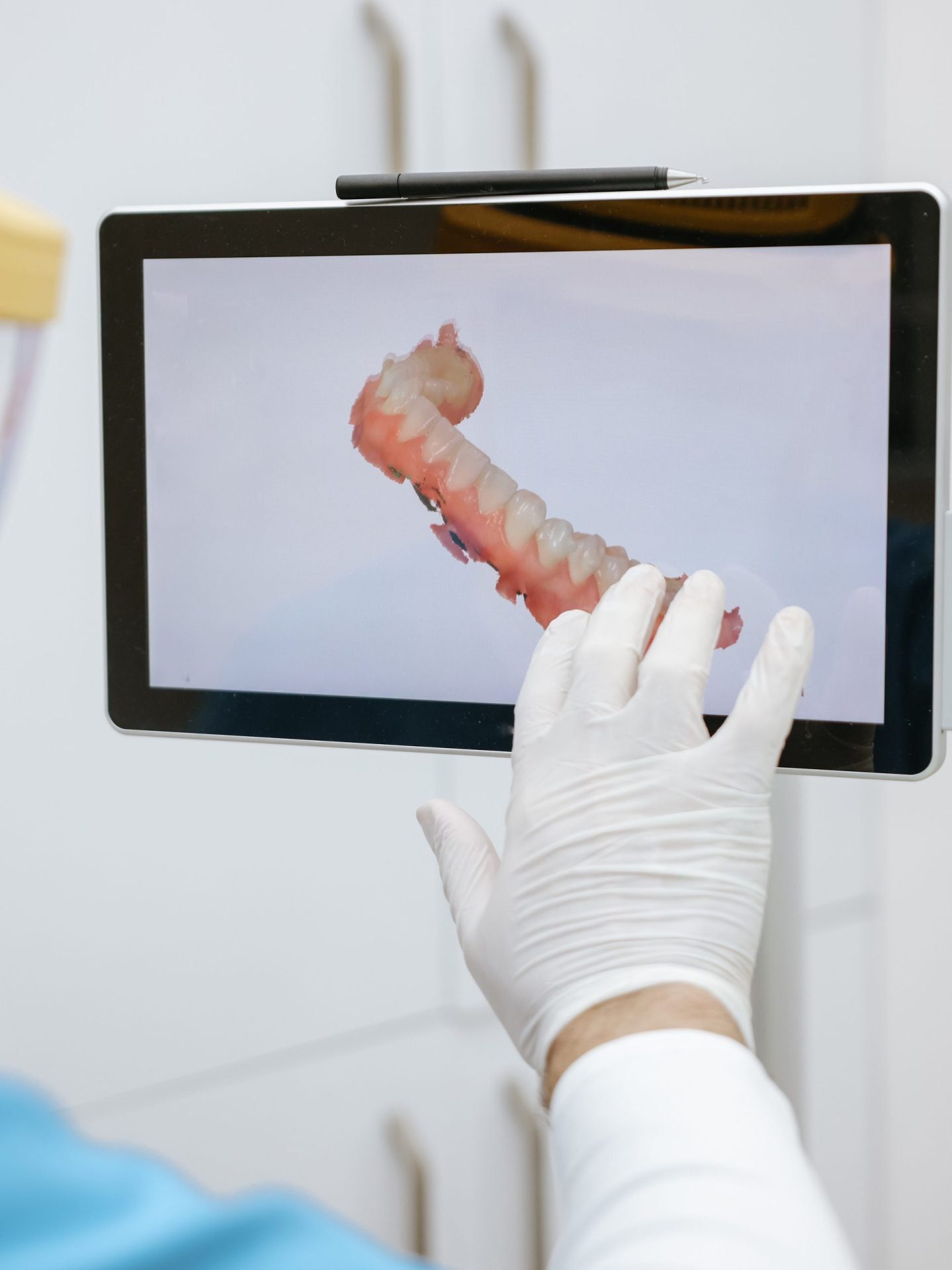 Dentist 33060